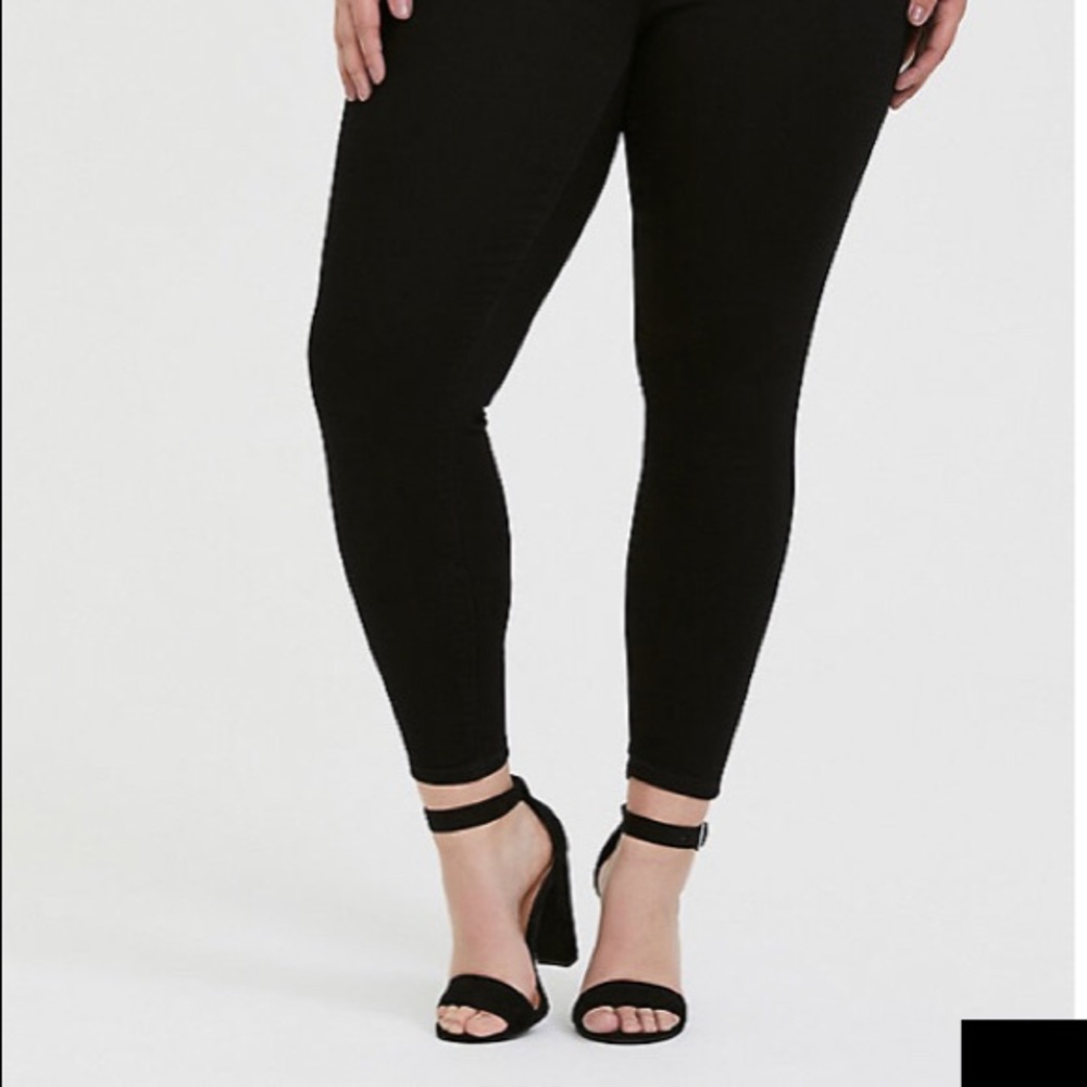 Torrid black jeans size 22
